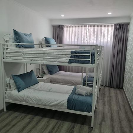 Mikaela Guest House Odivelas  Zewnętrze zdjęcie