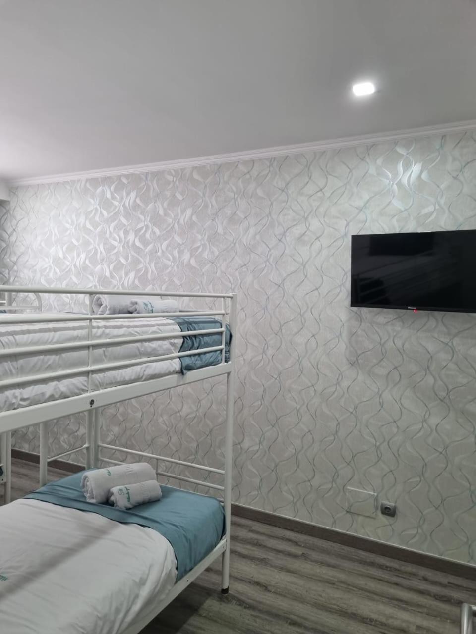 Mikaela Guest House Odivelas  Zewnętrze zdjęcie