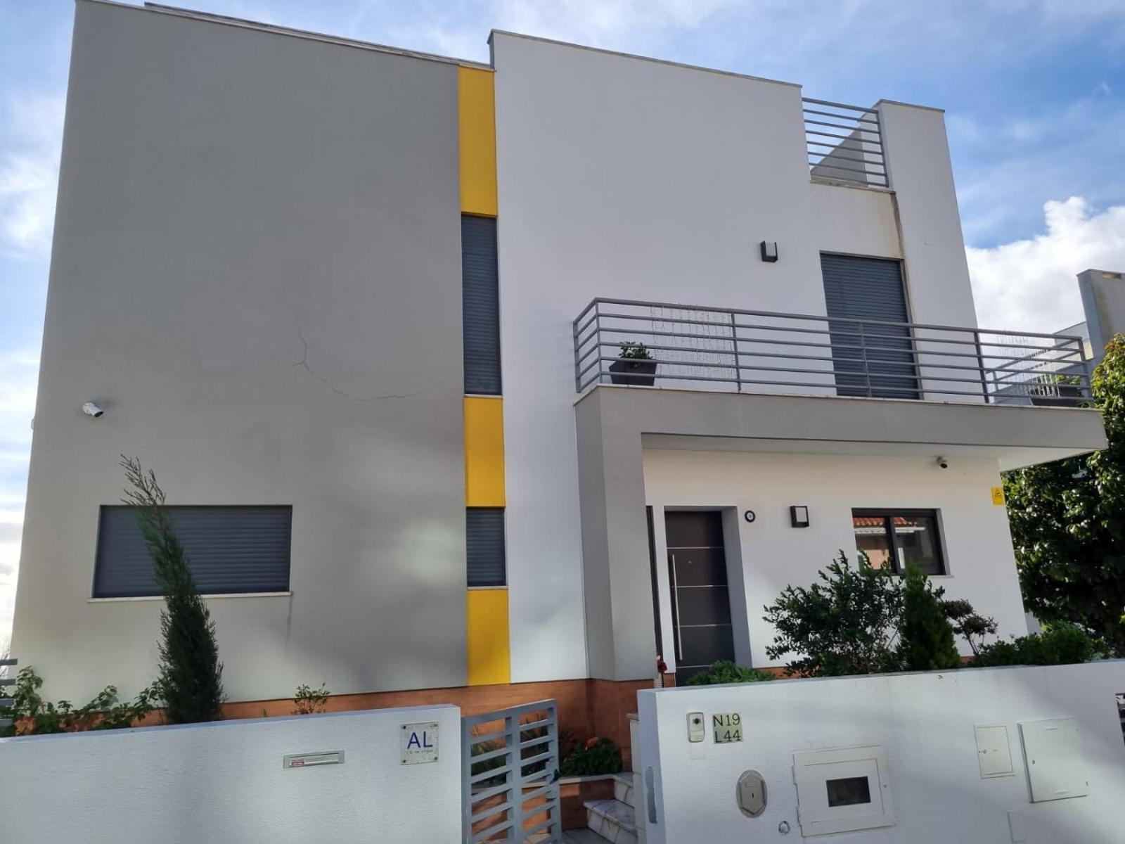 Mikaela Guest House Odivelas  Zewnętrze zdjęcie